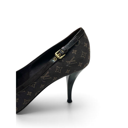 Louis Vuitton Monogram Buckle Pointed-Toe Heels
