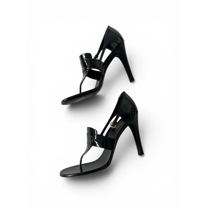 Gucci SS 2008 Black Patent Leather Thong Heels