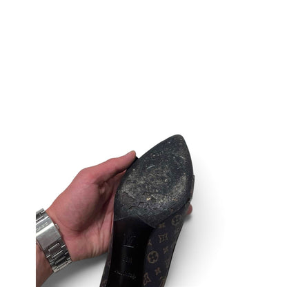 Louis Vuitton Monogram Buckle Pointed-Toe Heels