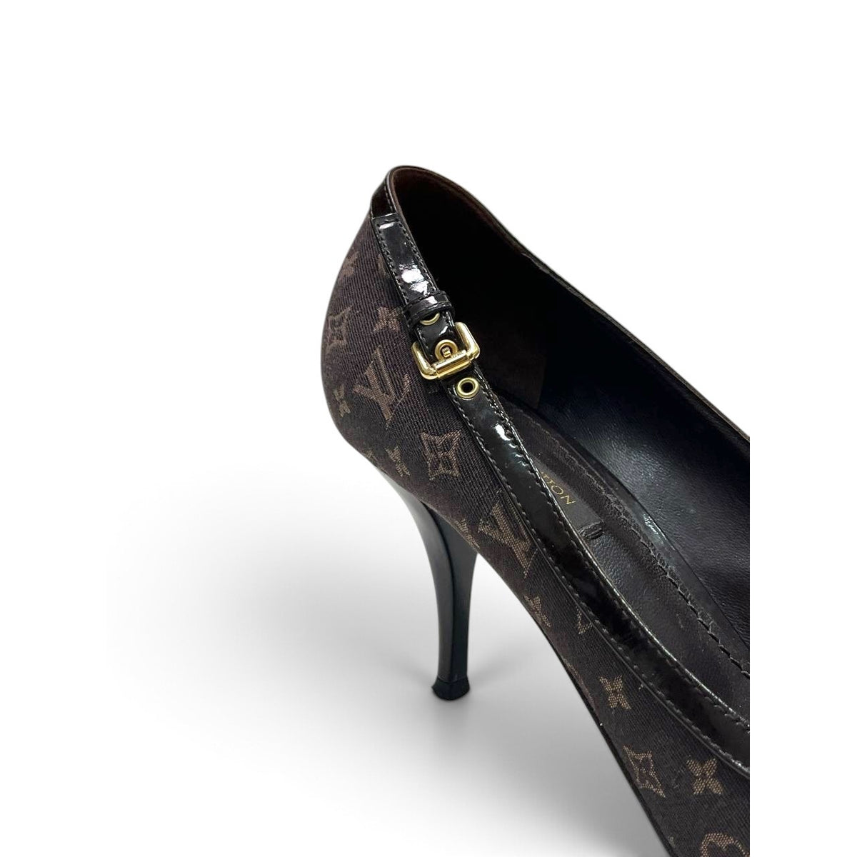 Louis Vuitton Monogram Buckle Pointed-Toe Heels